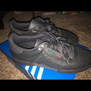 Yeezy Calabasas Powerphase